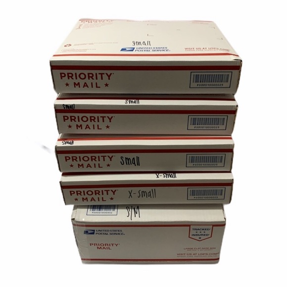 ASSORTED SIZES $45 MENS CLOTHING MYSTERY BOX 7 ITEMS ALL BRAND NEW RESELLING BOX - Picture 4 of 6